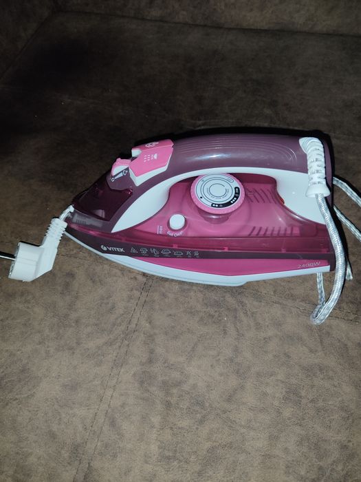 Продам утюг Vitek VT-1215 PK