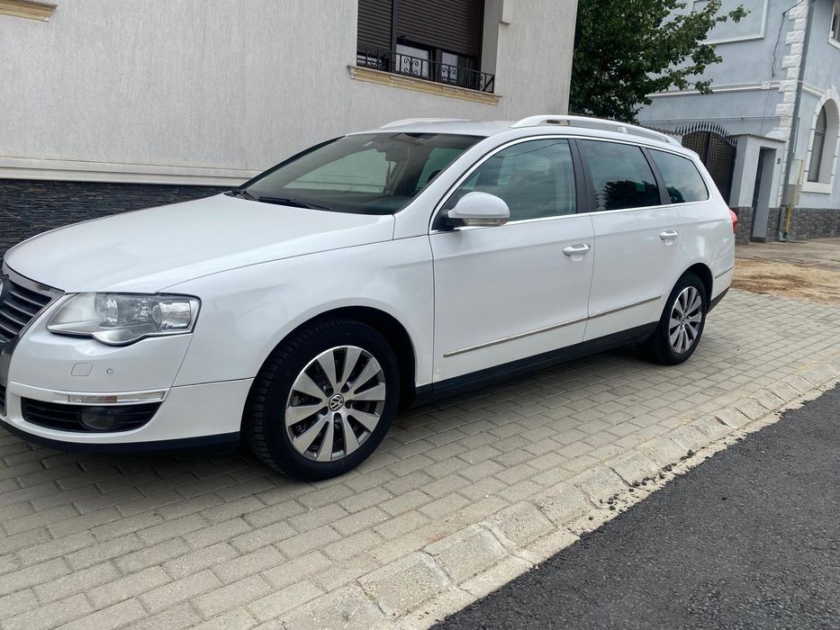Volkswagen Passat Variant - 2009 - 2.0 TDI 170Cp E5 DSG - Xenon / Navi / Piele / Parbriz Incalzit!