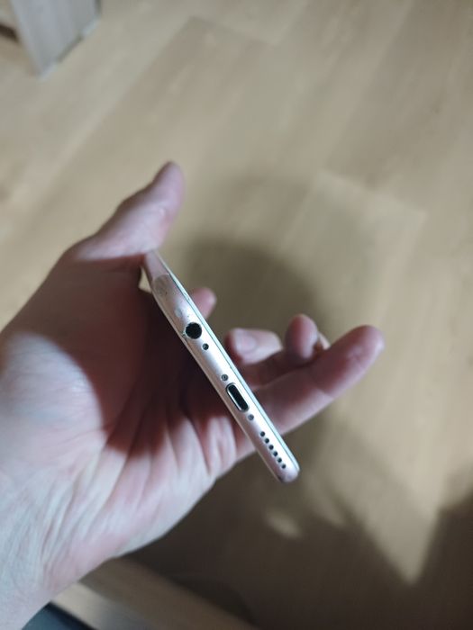 IPhone 6s продам на детали