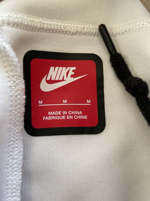 Pantaloni Nike Tech
