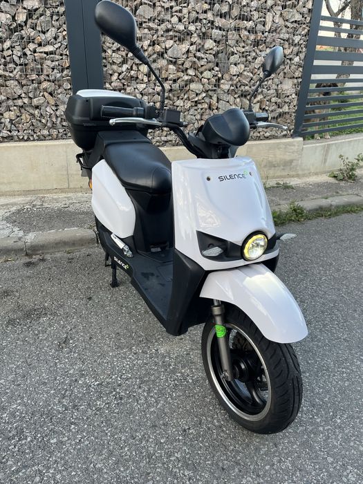 Scuter electric Silence s02  125 categoria A1 si B moto