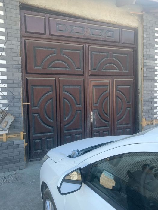 Дарвоза сотилади