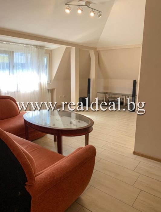 Дава се под наем Тристаен апартамент в София, Обеля 1 - 120 кв.м за 348.84 € - Снимка #2