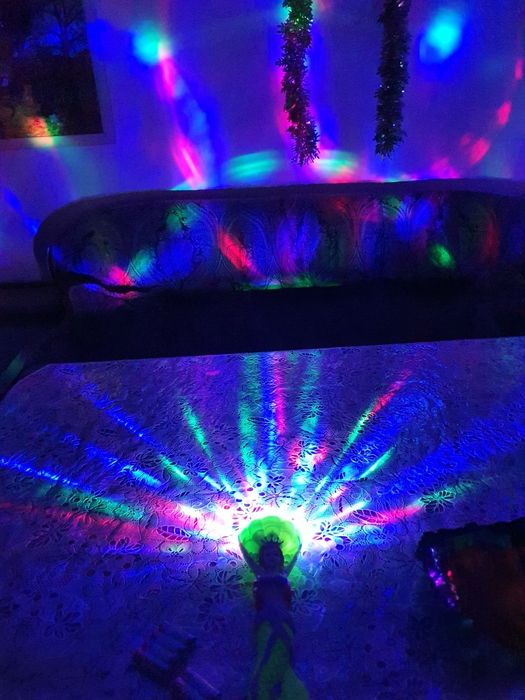 Кукла с дискошаром и музыкой