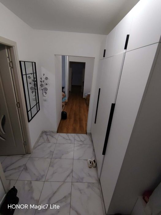 Vând apartament 2 camere Uniri