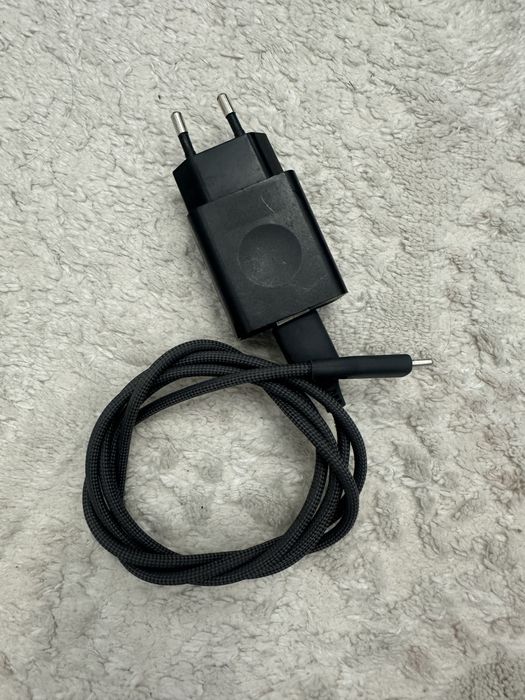 Телефон, коробки, провода, кабеля