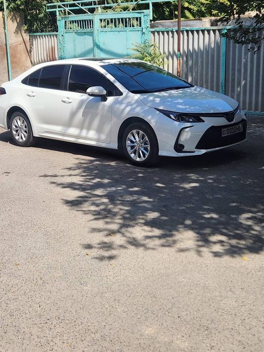Tayota corolla 2023 yil ideal