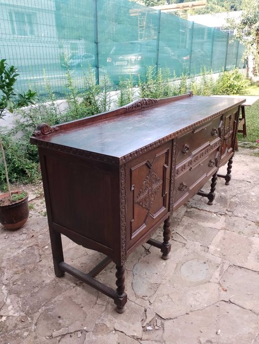 Старинен масивен скрин, бюфет