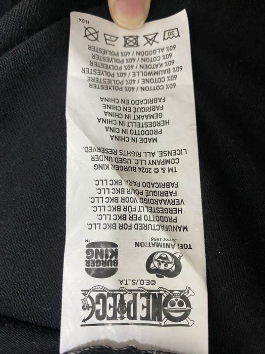 Tricou one piece burger king ediție specială