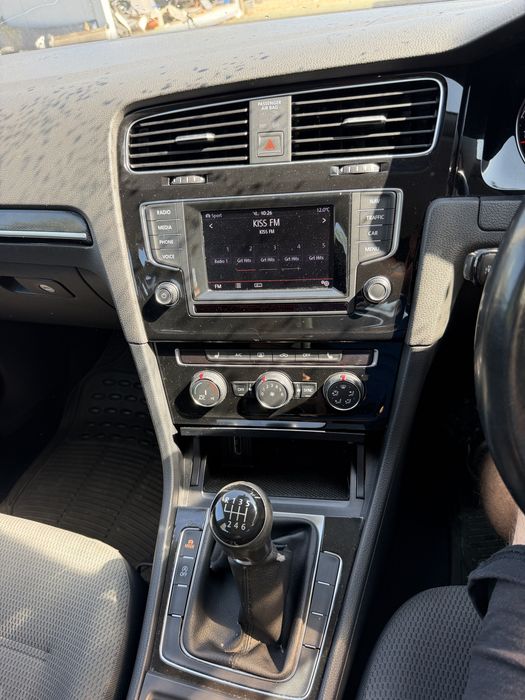 Dezmembrez golf 7 r-line variant 2.0 crbc cutie PFL culoare LA5J