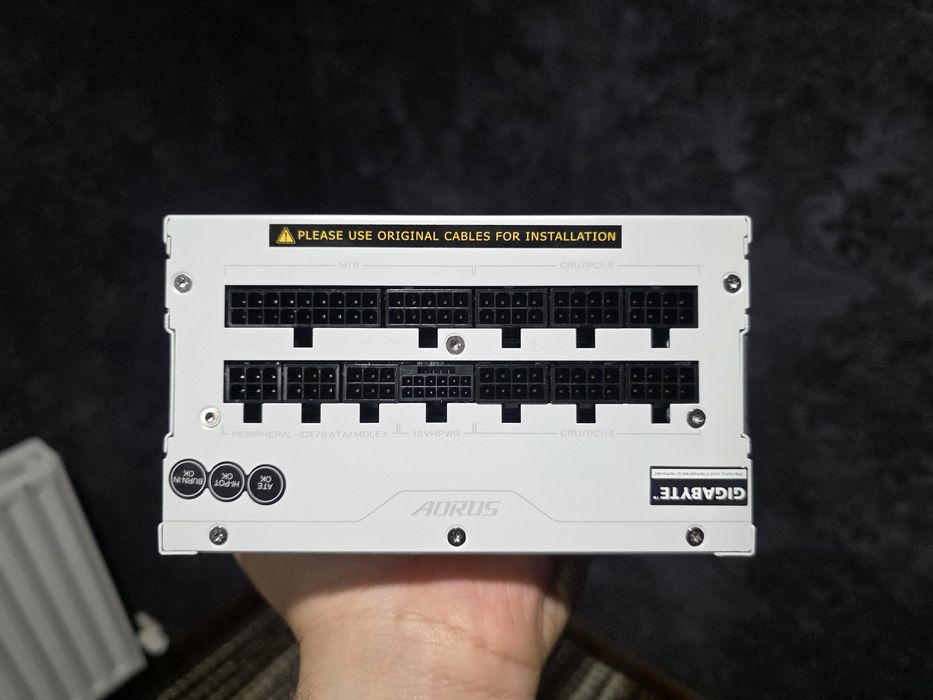 Aorus 850w platinum white