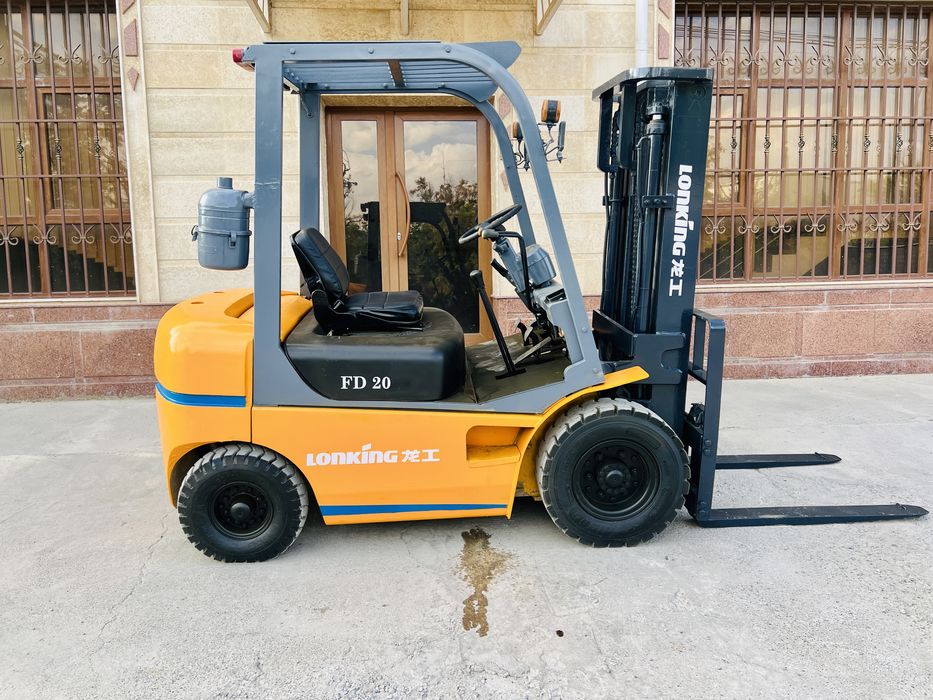 Вилочный погрузчик кара автокара