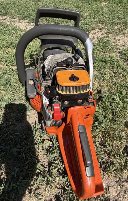 Husqvarna 562 XP profesională,puternică pornește ușor ,gata de lucru !!