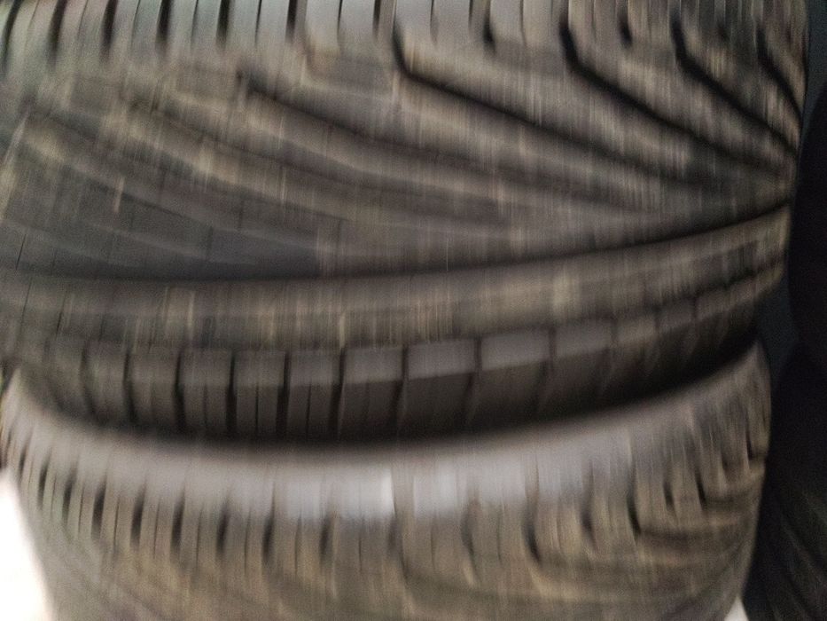 4 бр летни 225/40/18 Uniroyal