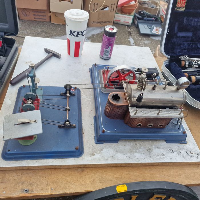 Vand 2 motoare cu aburi