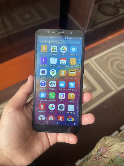 Продаю телефон honor 7c