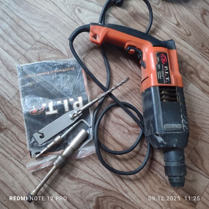 Продам немецкий Дрель -перфоратор PIT