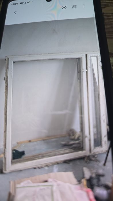 Два окна б/ у можно на дрова.