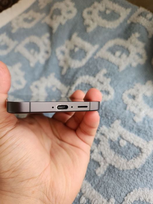 Samsung Galaxy S24 FE (USA Region) — Original, Ideal holat