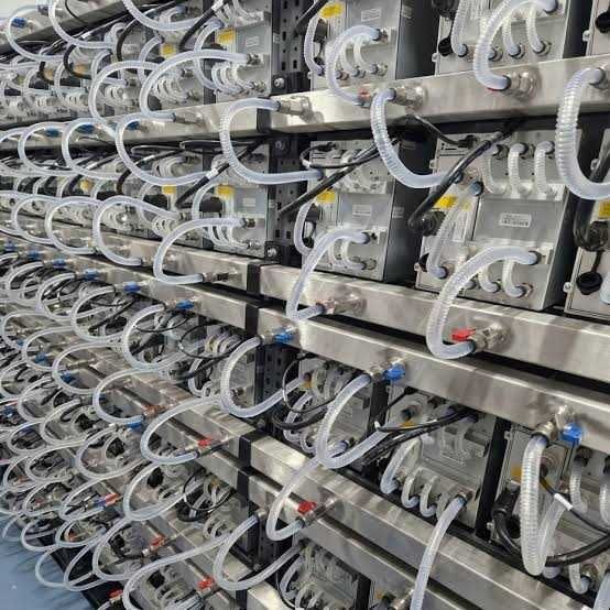 Bitmain Antminer S21 XP Hydro 473 TH