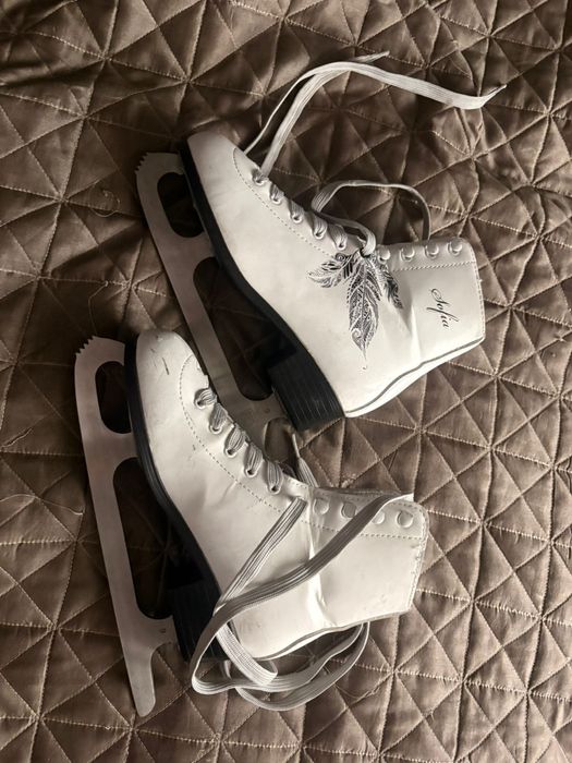 Коньки фигурные