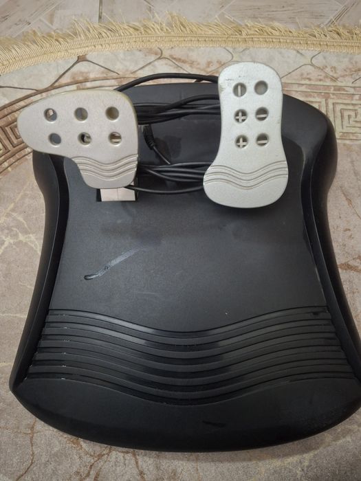Срочно Продам игравой руль