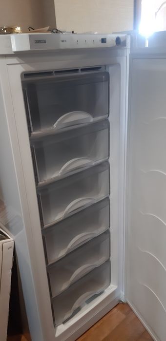 продам морозильник Атлант