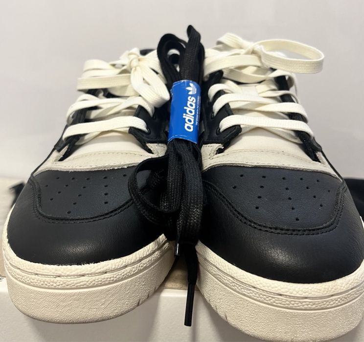 Оригинални маратонки Adidas Rivalry Consortium номер 42