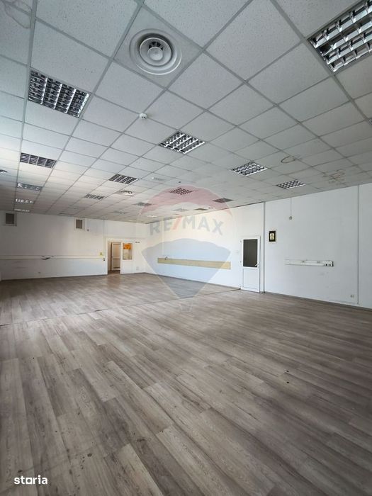 Spațiu de birouri de 2,100mp de închiriat