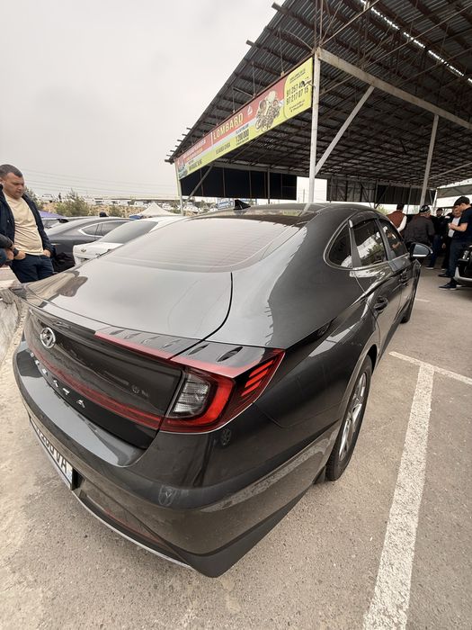 Hyundai sonata 2021 yil 44 ming yurgan tozza  3 poz bez luk