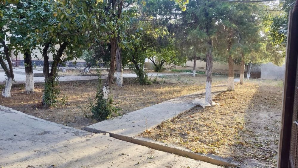 16 соток ер майдони, 500 кв.м. бино СОТИЛАДИ