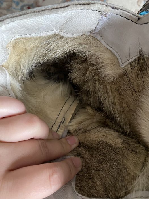 Продам Унты с натуральный кожы срочно !!!