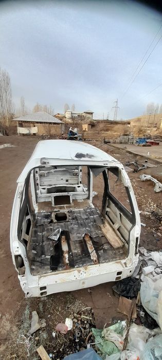 Damas Rama  2021 orqa kapoti xam bor