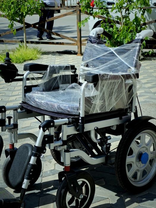 Электронная коляска w680