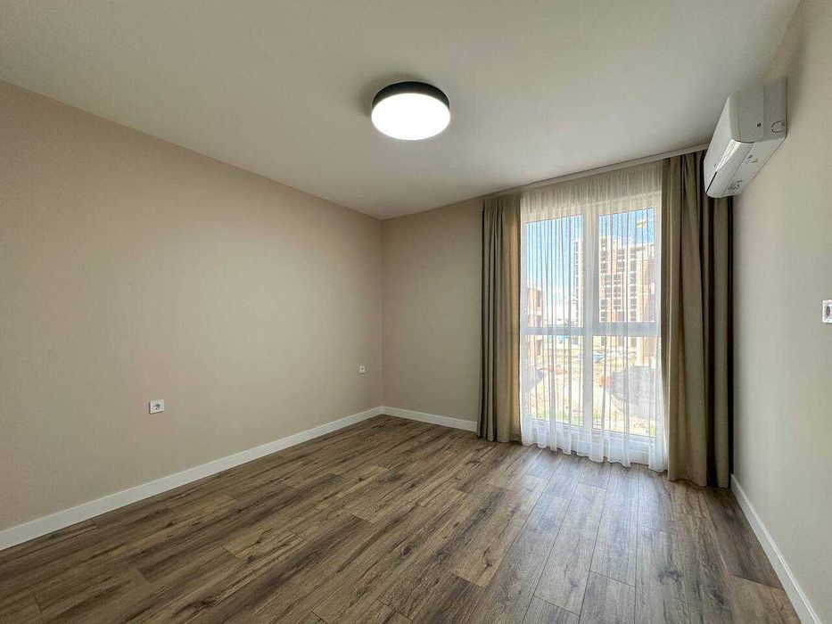 Дава се под наем Тристаен апартамент в Бургас, Изгрев - 98 кв.м за 987.36 € - Снимка #14