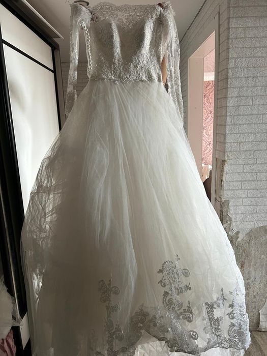 Продам свадебные платья