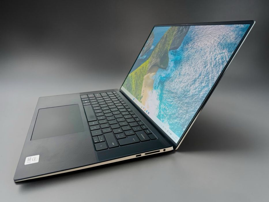 DELL XPS 9500 15.6' Full HD+ Core i7-10750H 16GB DDR4 512GB NVMe Win 11 Nvidia GTX 1650 Ti 4GB Супер състояние! Гаранция!