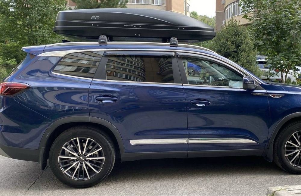 Багажный бокс б/у  ED Magnum 580,черный глянцевый, двустороннее, 580 л