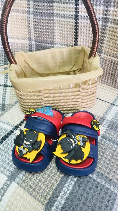 Обувь детская на мальчика. Отличного качества. Так же есть на девочку