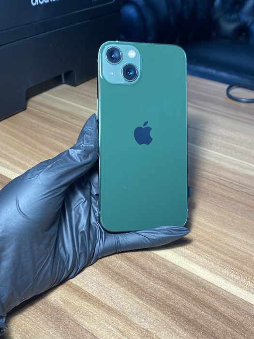 iPhone 13• 256 GB • Green