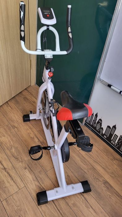 Продам велотренажёр вертикальный