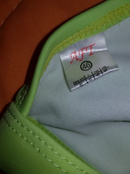 луксозен зелен бански топмодел Хавай и Розов с нежни къдрички и връзки