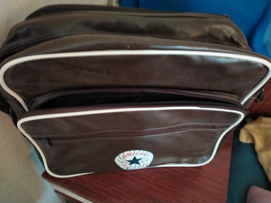 Аксессуары продам Сумку