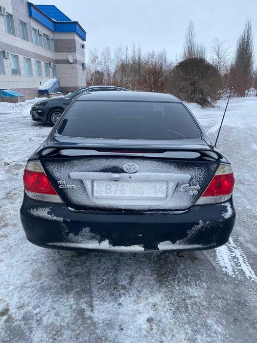 Автомашина Toyota Camry