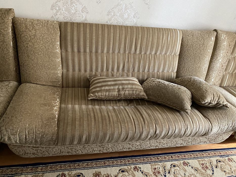 Диван с креслами