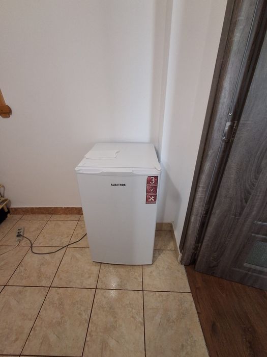 Vând garsonieră complet mobilata cu tot ce se vede in imagini
