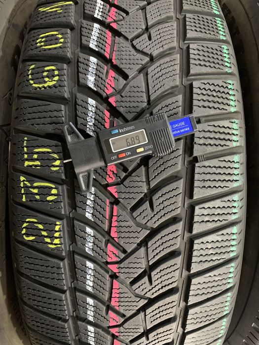 Set 235 60 18 M/S