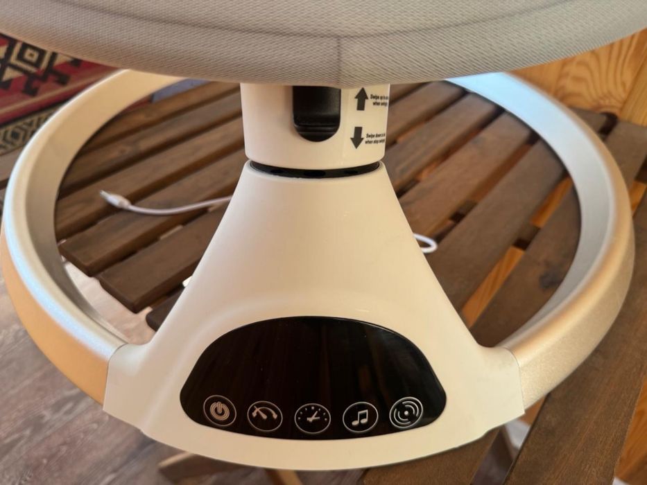 Продам шезлонг-качелю