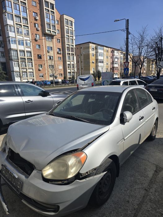 Hyundai accent pt dezmembrare