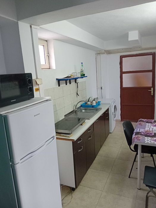 400€2camere 6paturi,60mp